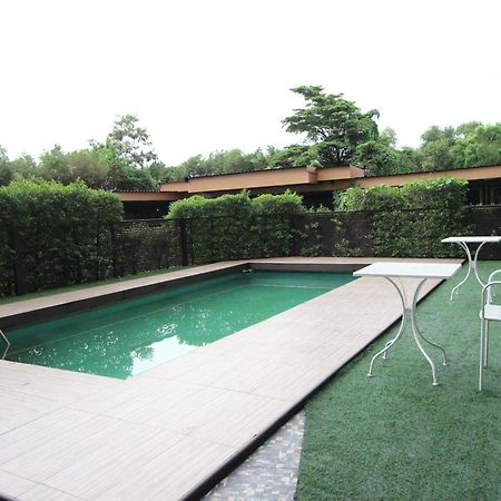 The Breton Hotel Media Bangkok Buitenkant foto