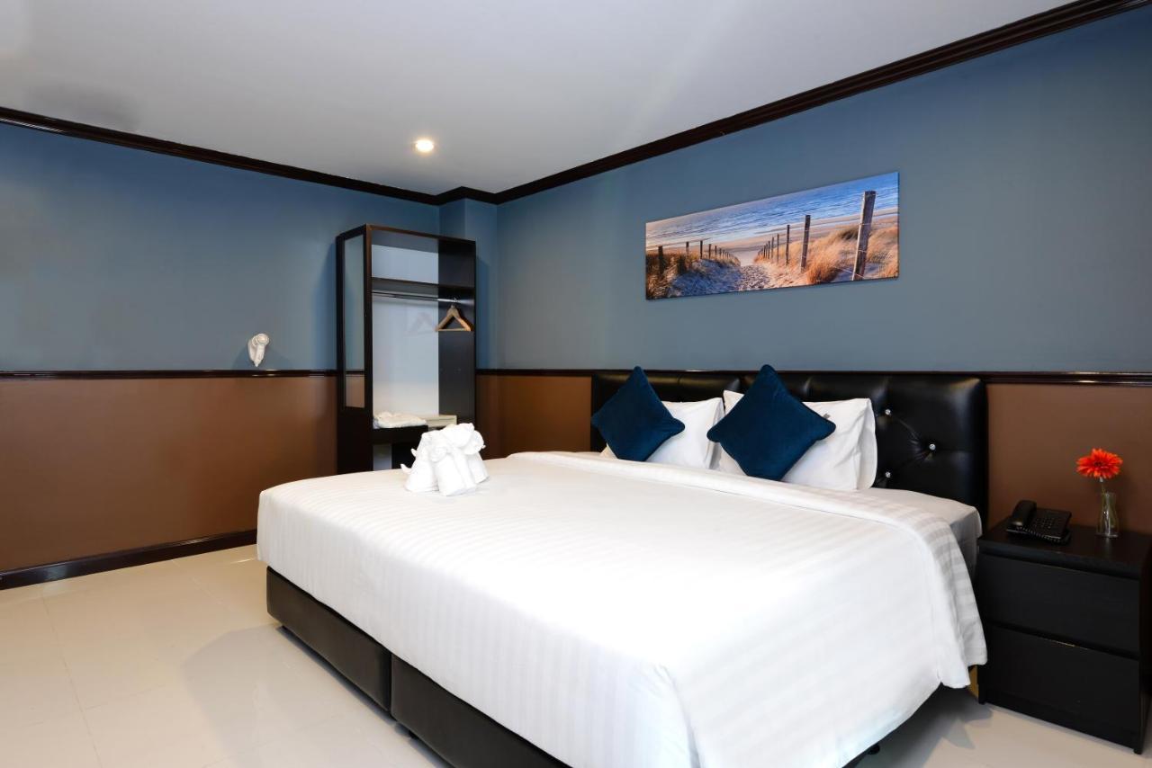 The Breton Hotel Media Bangkok Buitenkant foto