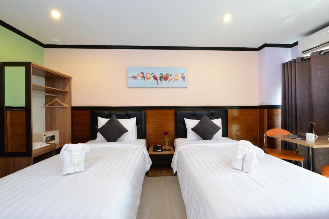 The Breton Hotel Media Bangkok Buitenkant foto