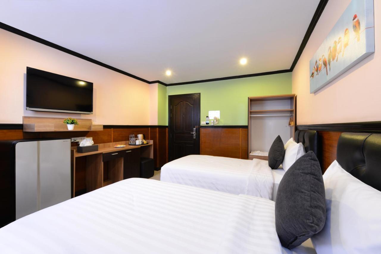 The Breton Hotel Media Bangkok Buitenkant foto